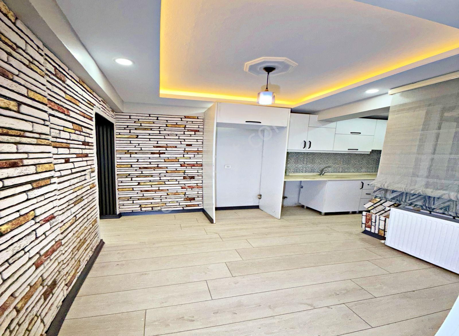 Yeşilkent Mahallesinde Caddeye 4 Dk 2+1 Bahçe Kullanımlı Fırsat Daire!! - Görsel 12