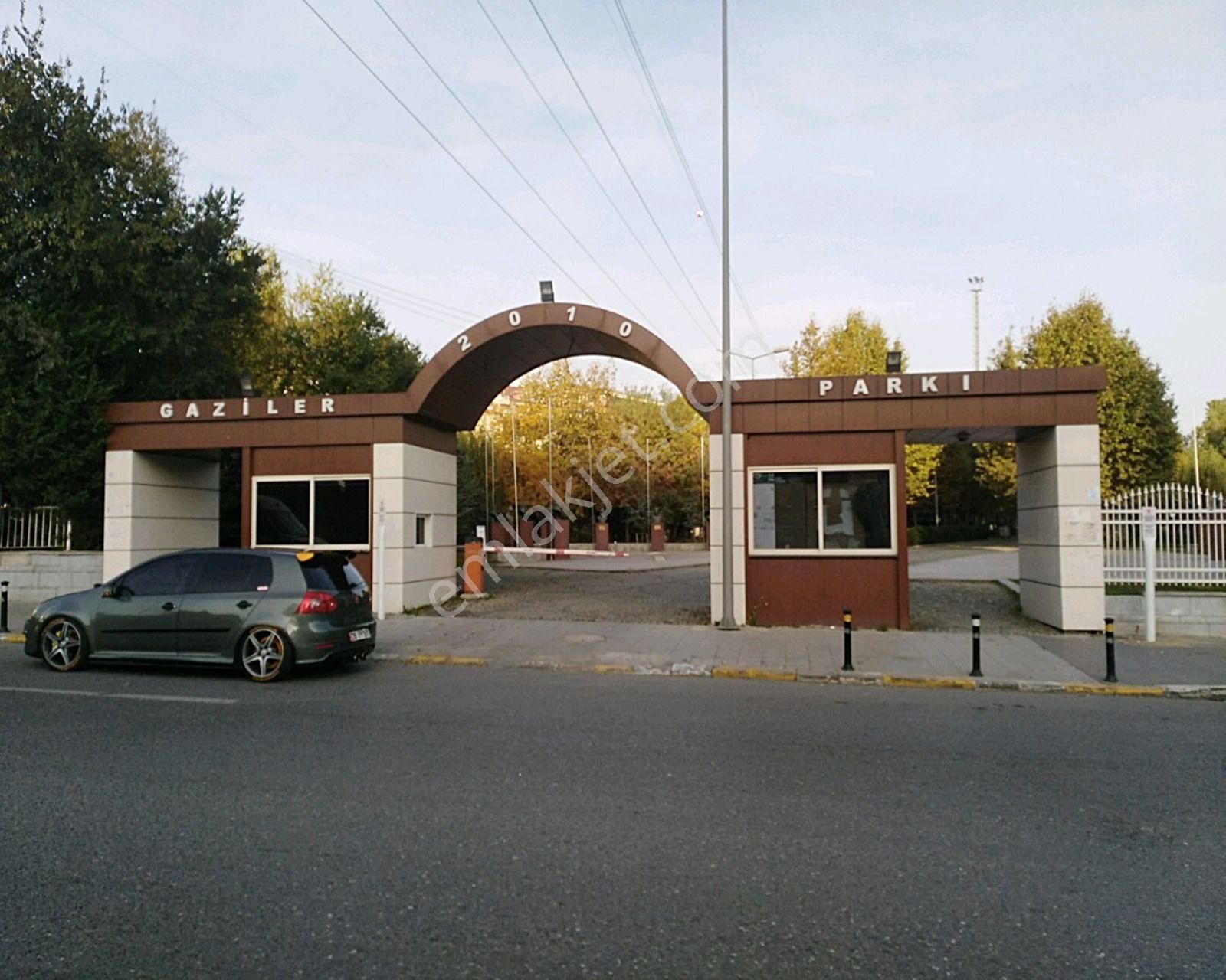 Yeşilkent Mahallesinde Caddeye 4 Dk 2+1 Bahçe Kullanımlı Fırsat Daire!! - Görsel 34