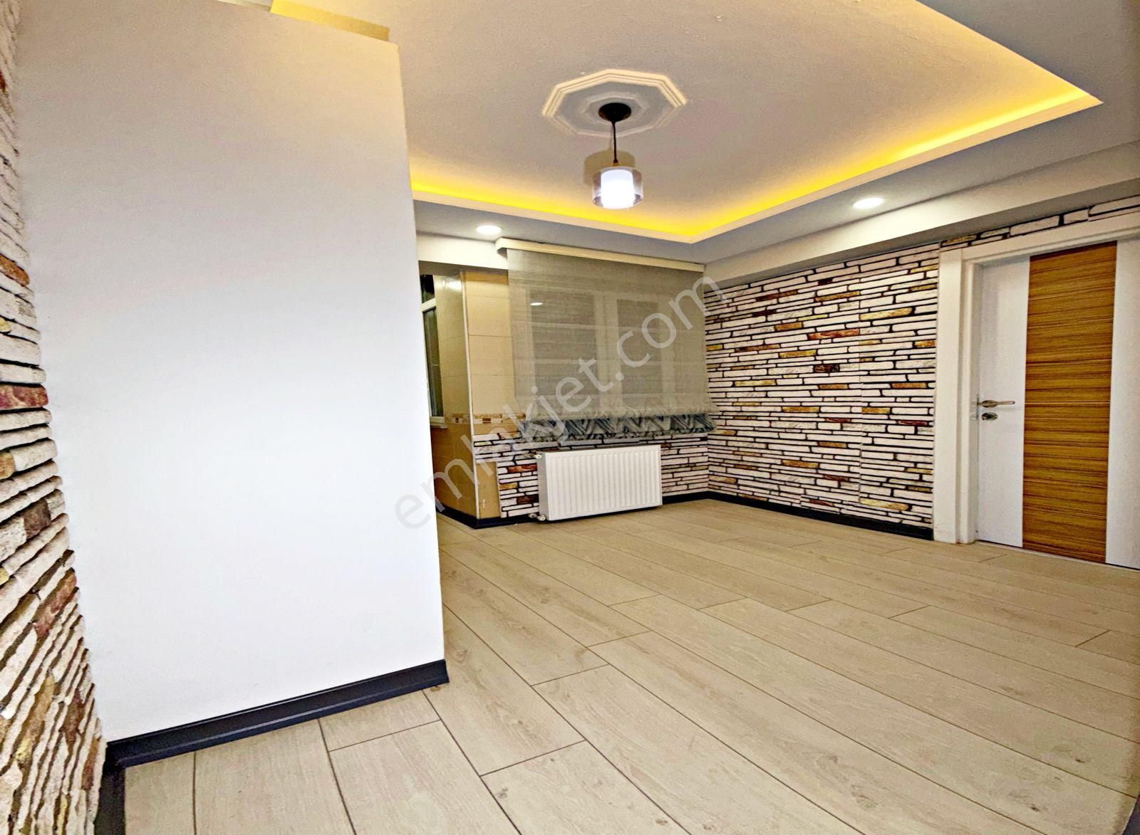 Yeşilkent Mahallesinde Caddeye 4 Dk 2+1 Bahçe Kullanımlı Fırsat Daire!! - Görsel 4