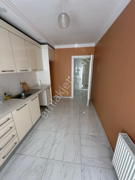 3+1 Ebeveyn Banyolu Geniş Kullanışlı Site İçerisinde Daire - Görsel 2