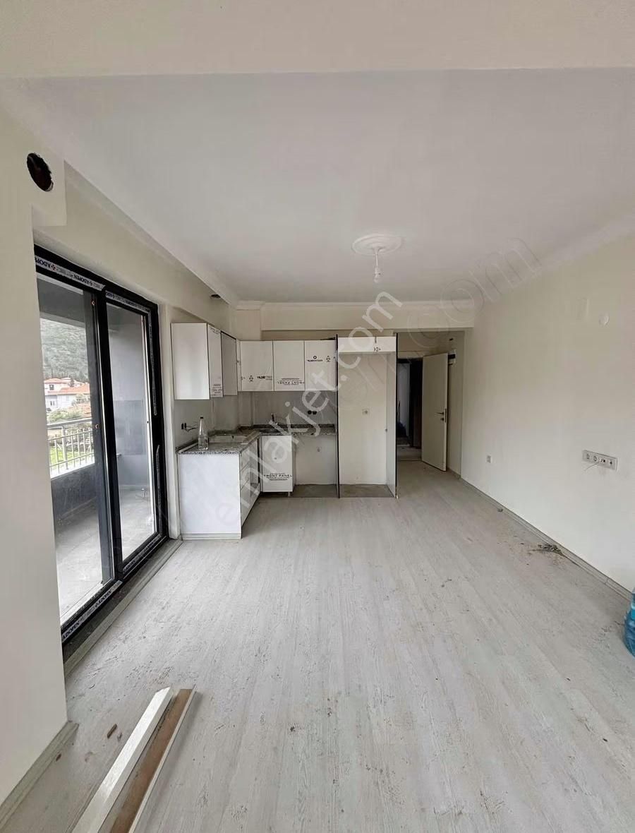 Gizemli Emlaktan Satılık Ortacada 2+1 Daire - Görsel 2