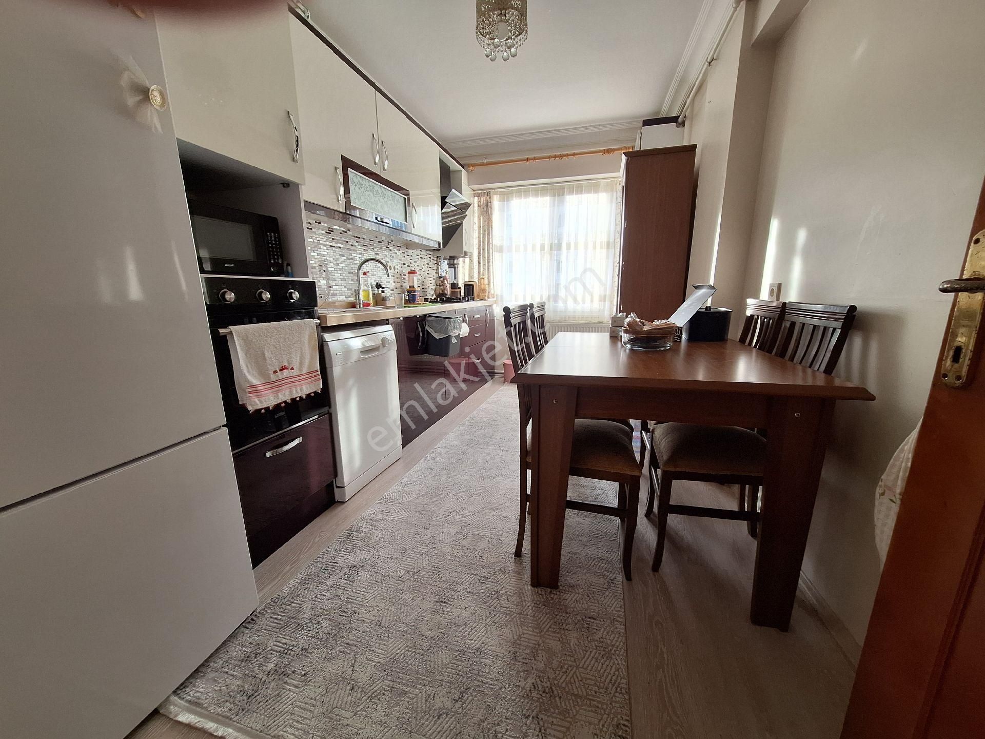 Pendik Çamçeşme Mahallesin'de Satılık 3+1 Daire - Görsel 10