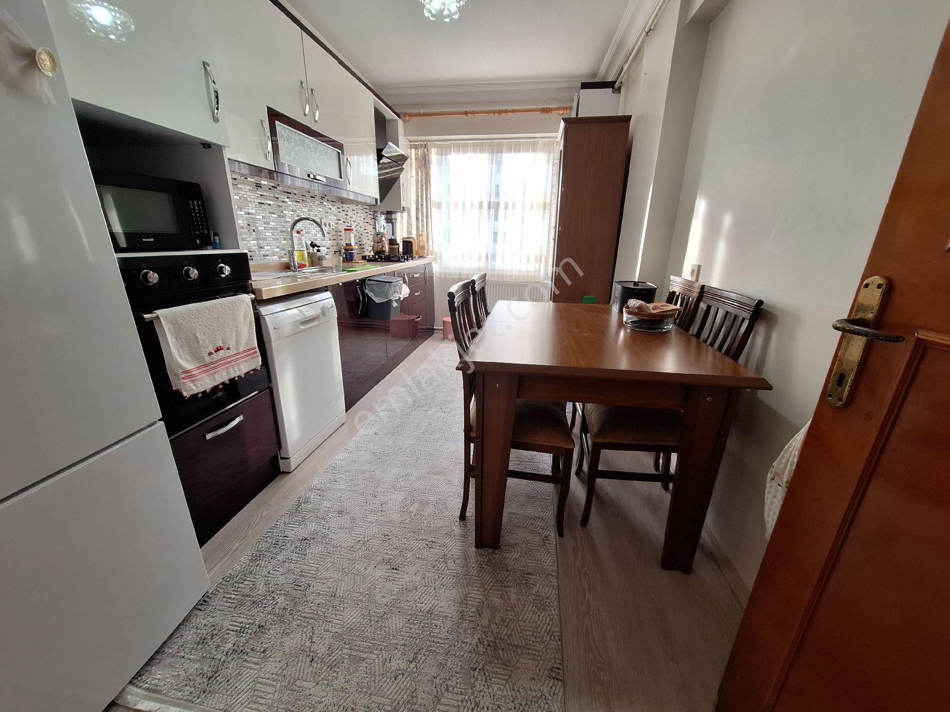 Pendik Çamçeşme Mahallesin'de Satılık 3+1 Daire - Görsel 9
