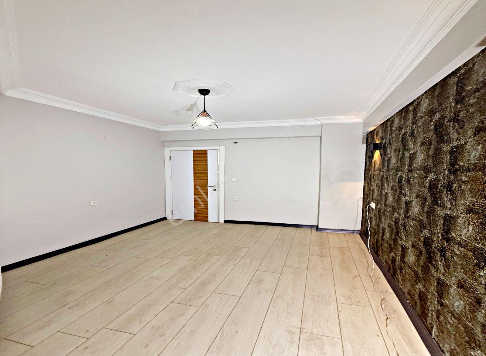 Talatpaşa Mahallesinde Caddeye 4 Dk 2+1 Bahçe Kullanımlı Fırsat Daire!! - Görsel 29