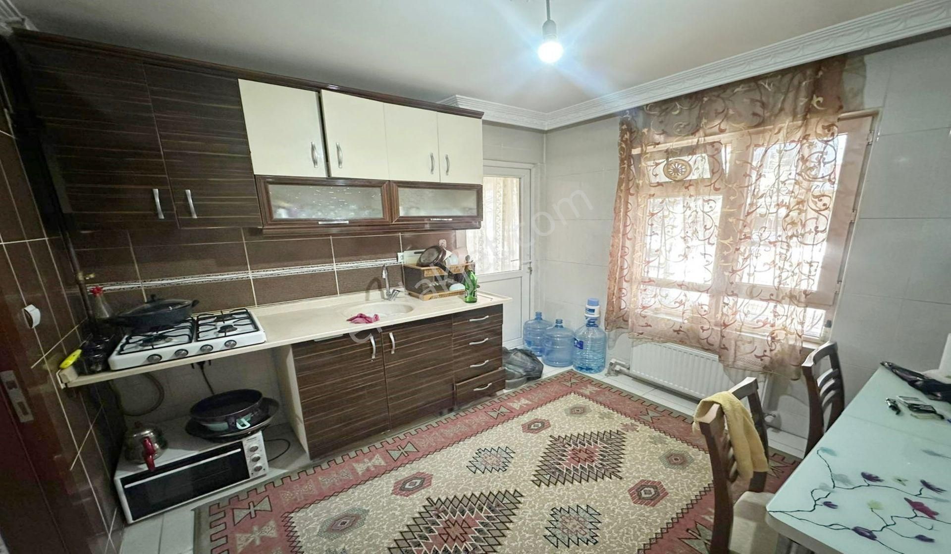 Kuşcağızda Bengi Nikah Salonu Yanı Kat Konumunda 3+1 Fırsat