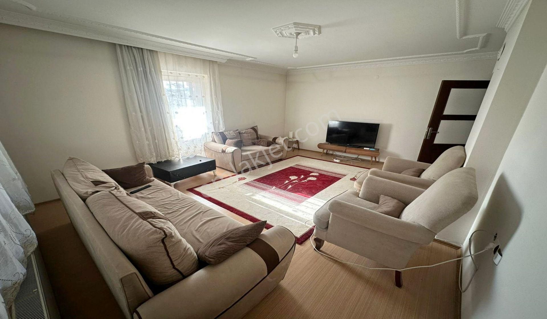 Kuşcağızda Bengi Nikah Salonu Yanı Kat Konumunda 3+1 Fırsat - Görsel 6