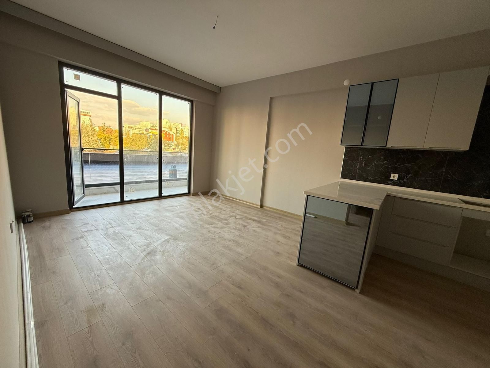 Ankalife'tan Plevne Cad. Üzeri 2+1 Merkezi, Yatırımlık