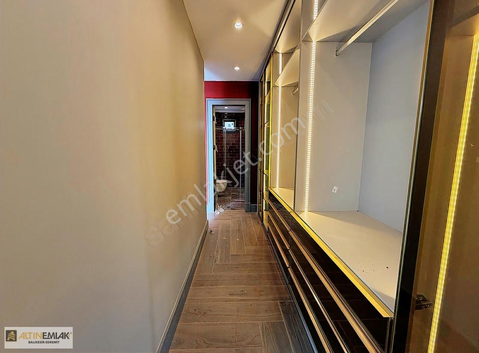 Özel Havuzlu Tam Bağımsız Deniz Ve Kazdağları Manzaralı Villa