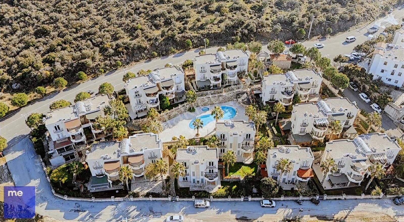 Konacık'ta Muhteşem Lokasyon 3+2 Tripleks Villa - Görsel 18