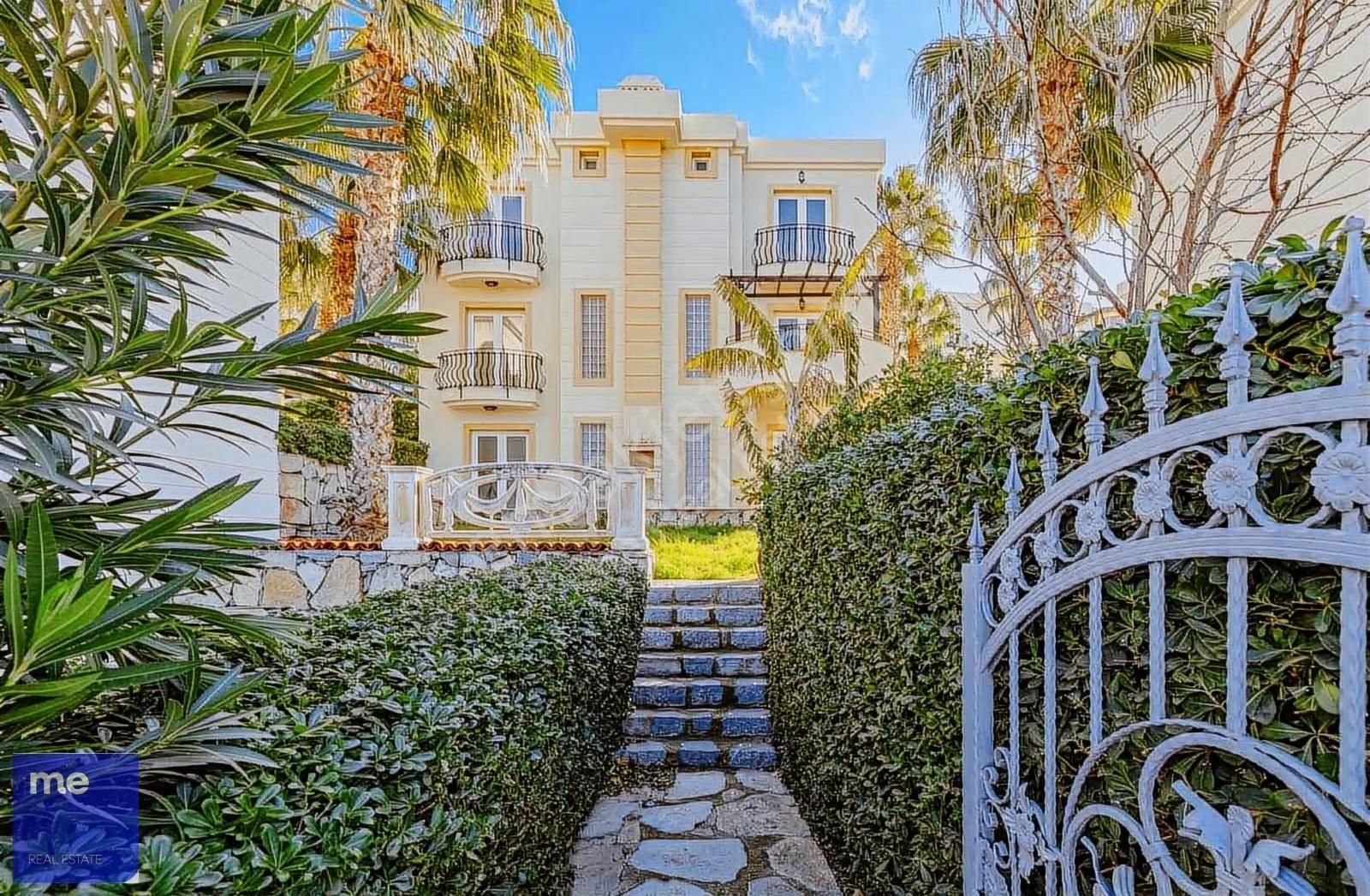 Konacık'ta Muhteşem Lokasyon 3+2 Tripleks Villa - Görsel 6