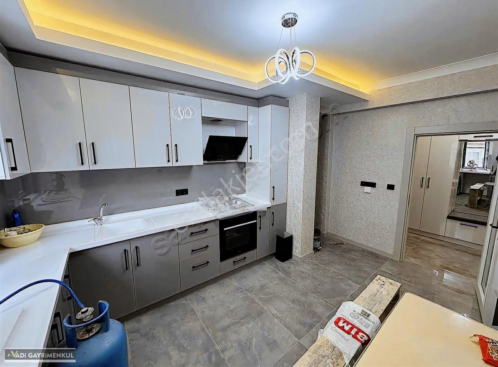 Bağlum Bulvarı Ve Bağlum Stadının Dibinde Full Yapılı 2+1 Daire