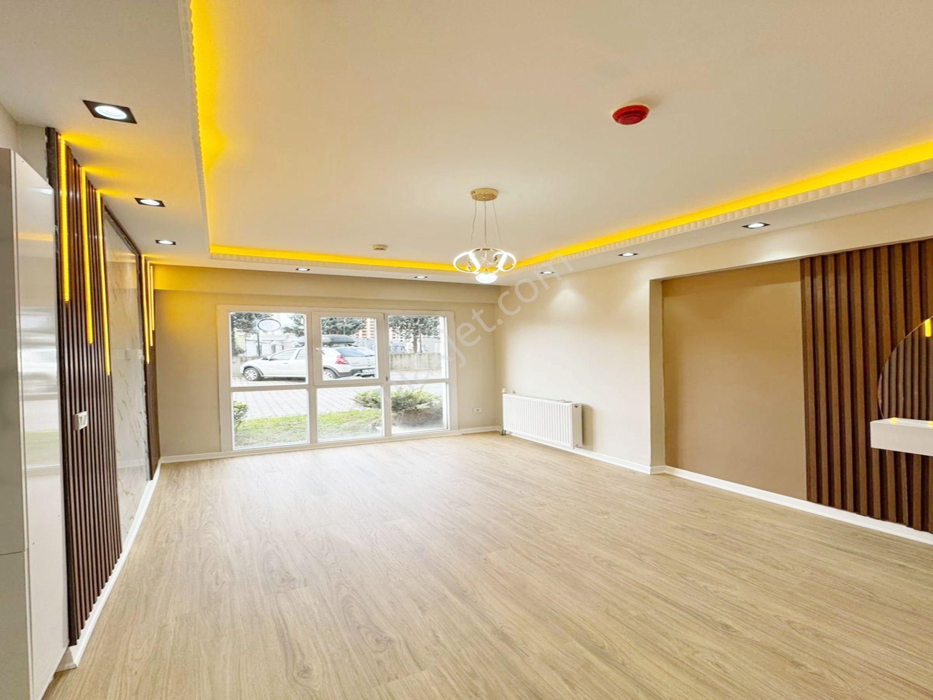 Bahçeşehir Akbatı Avm 2 Dk Yürüme Mesafesi Site İçi 2+1 Daire!