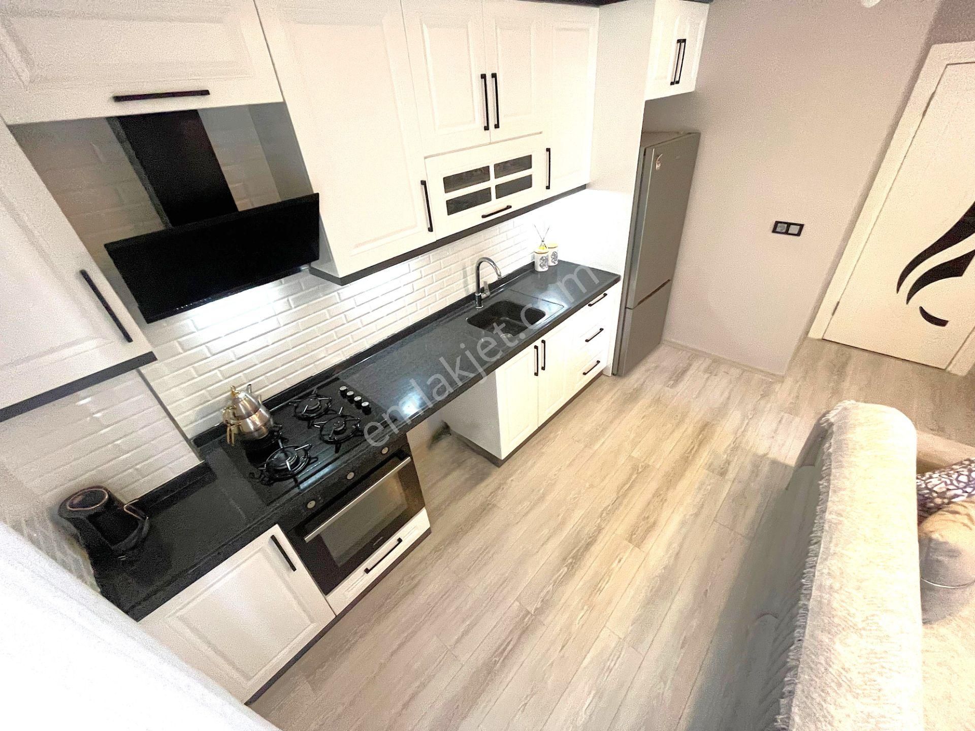 ✨akçay'da Aygül'den Şık Ve Modern Tasarımıyla Dikkat Çekici Geniş Balkonlu Arakat 1+1 Satılık Daire✨ - Görsel 9