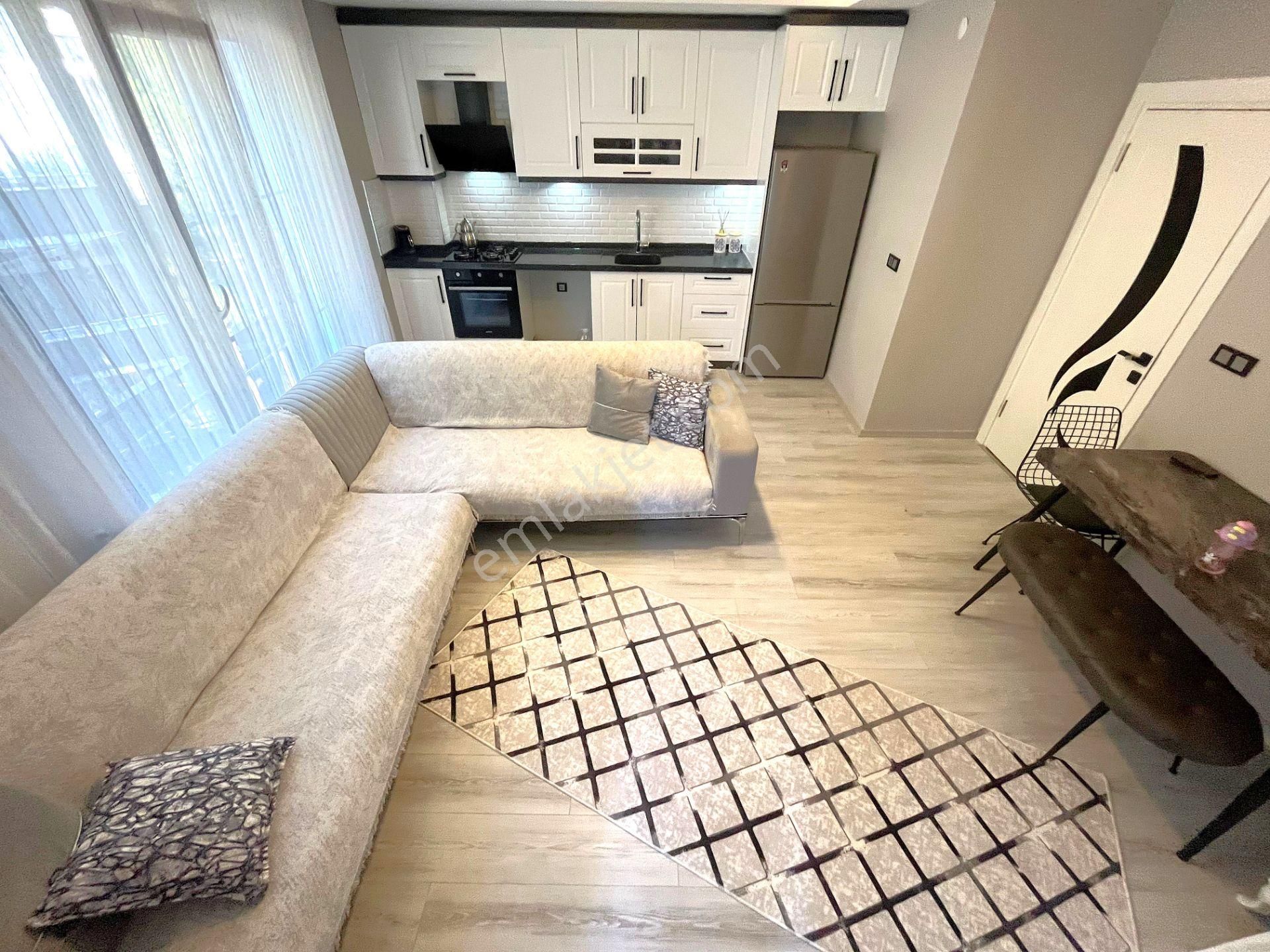 ✨akçay'da Aygül'den Şık Ve Modern Tasarımıyla Dikkat Çekici Geniş Balkonlu Arakat 1+1 Satılık Daire✨ - Görsel 4