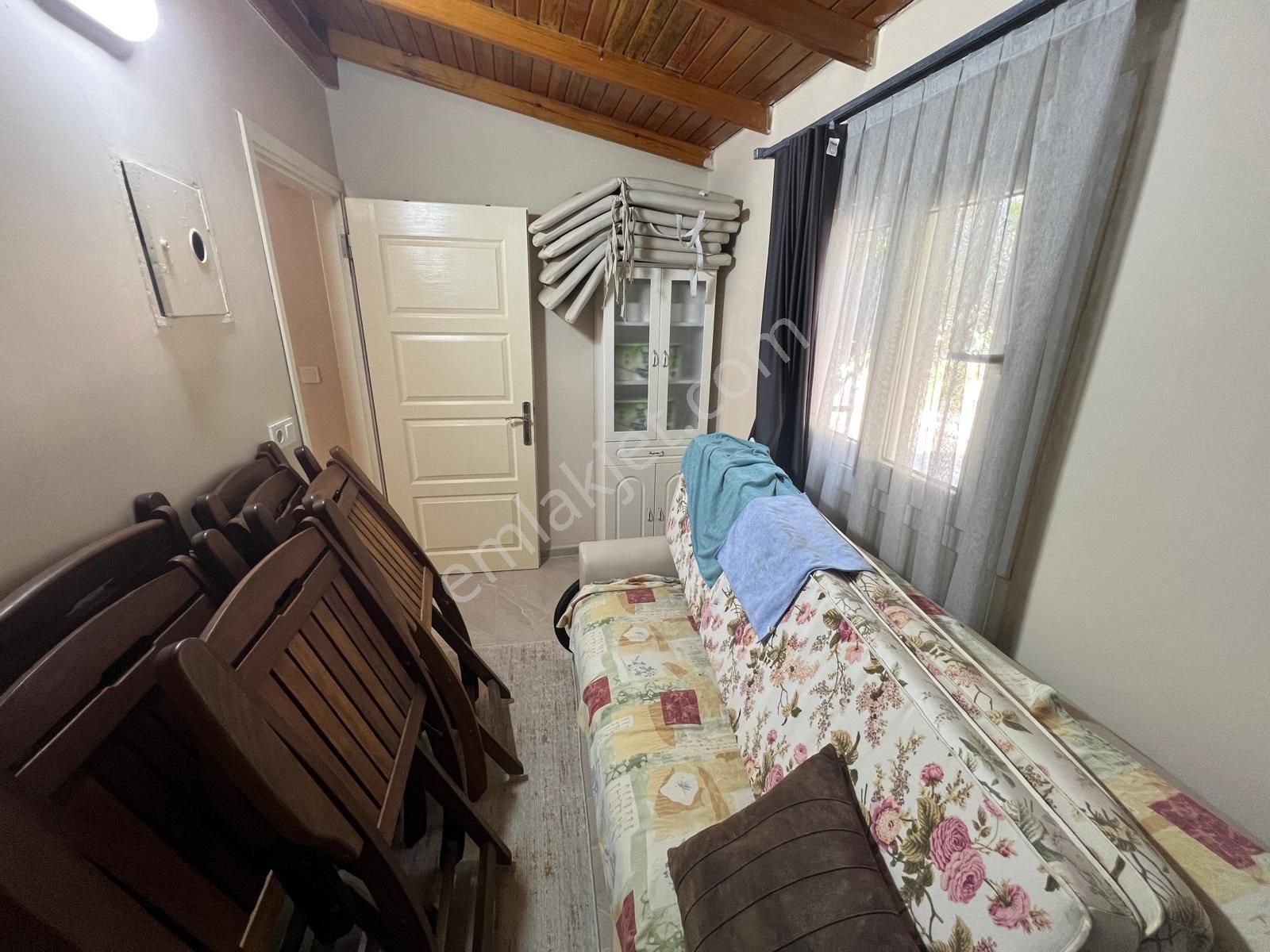 Kuşadası’nda Havuzlu Sitede Bahçeli Satılık Yaz - Görsel 10