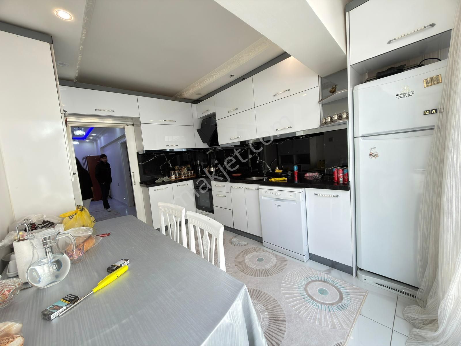 Kariyer'den Etlik'de Cadde Yanı Katta Yapılı 3+1 Fırsat Daire! - Görsel 19