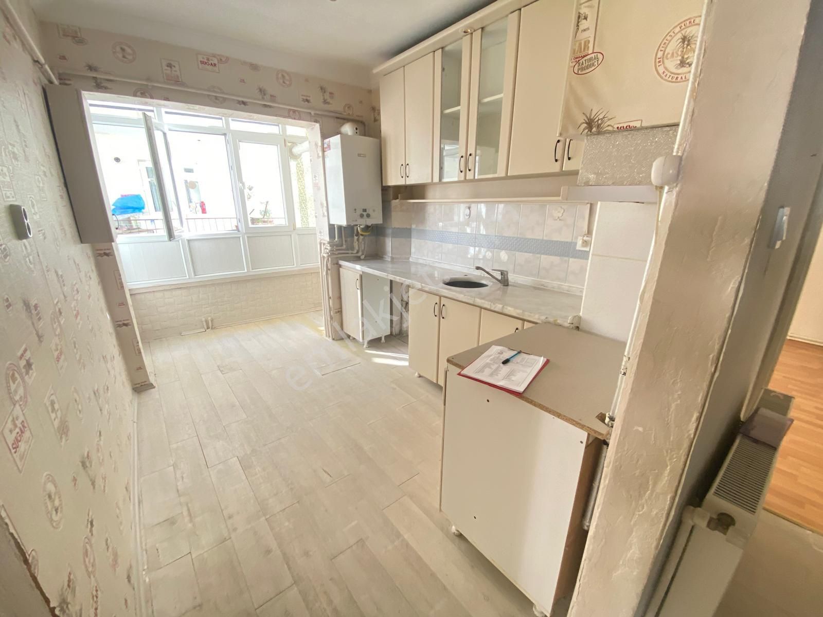 Sincan Mareşal Çakmak Mhde 3+1 Ara Katta Ebeveyn Banyolu Harika Konumda Daire