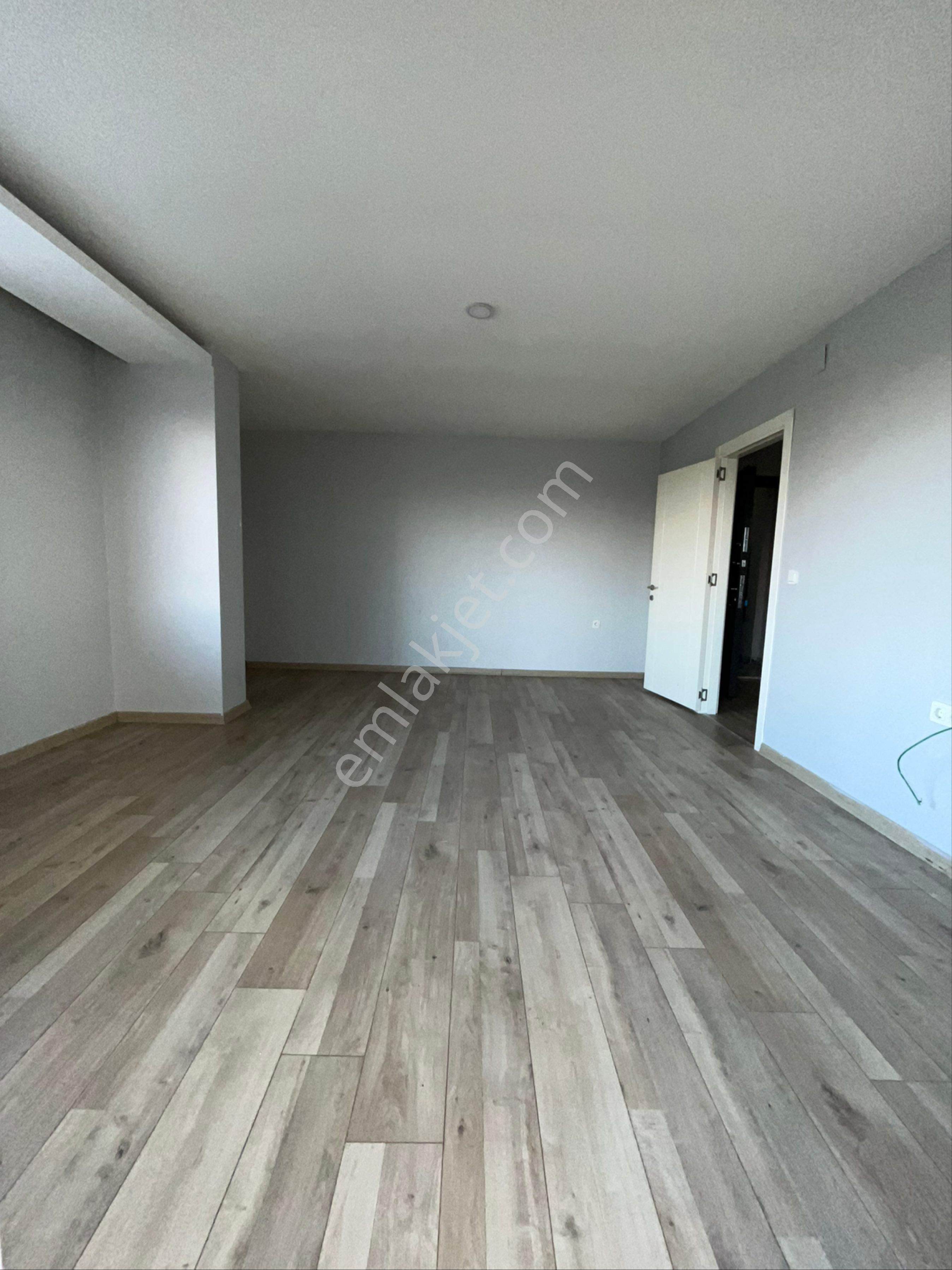 Tuğra Konseptte 1+1 Havuzlu Güvenlikli Kiralık Daire - Görsel 6