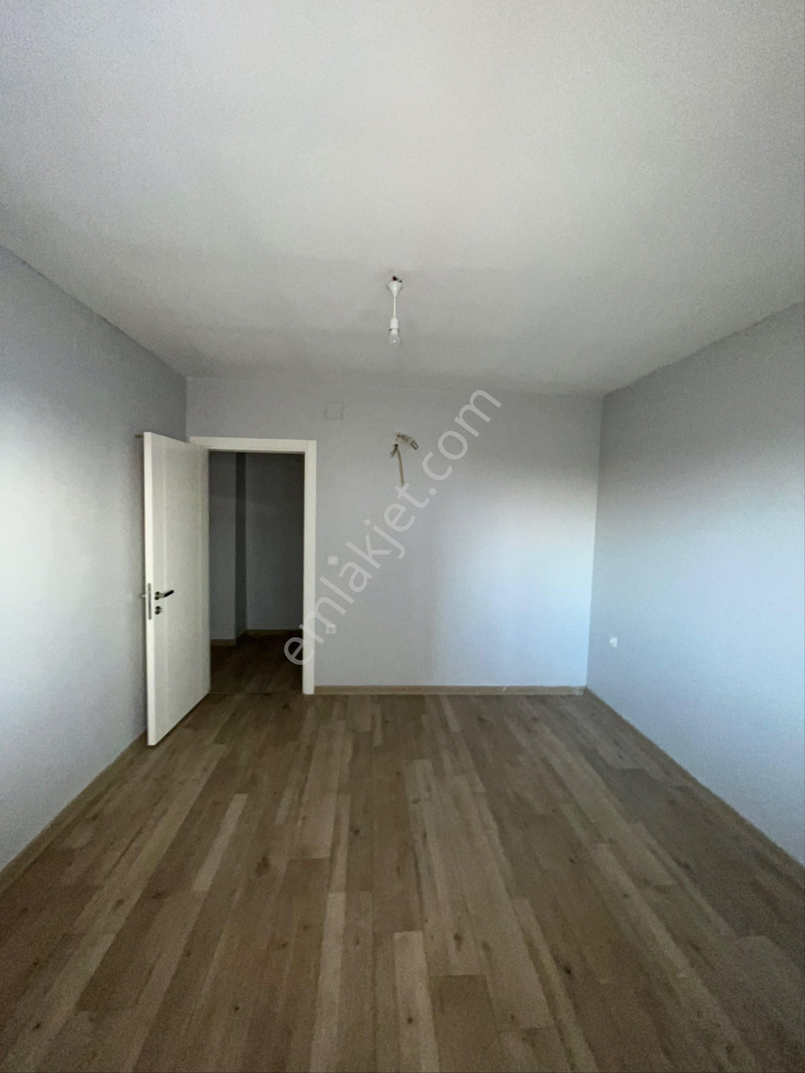 Tuğra Konseptte 1+1 Havuzlu Güvenlikli Kiralık Daire - Görsel 13