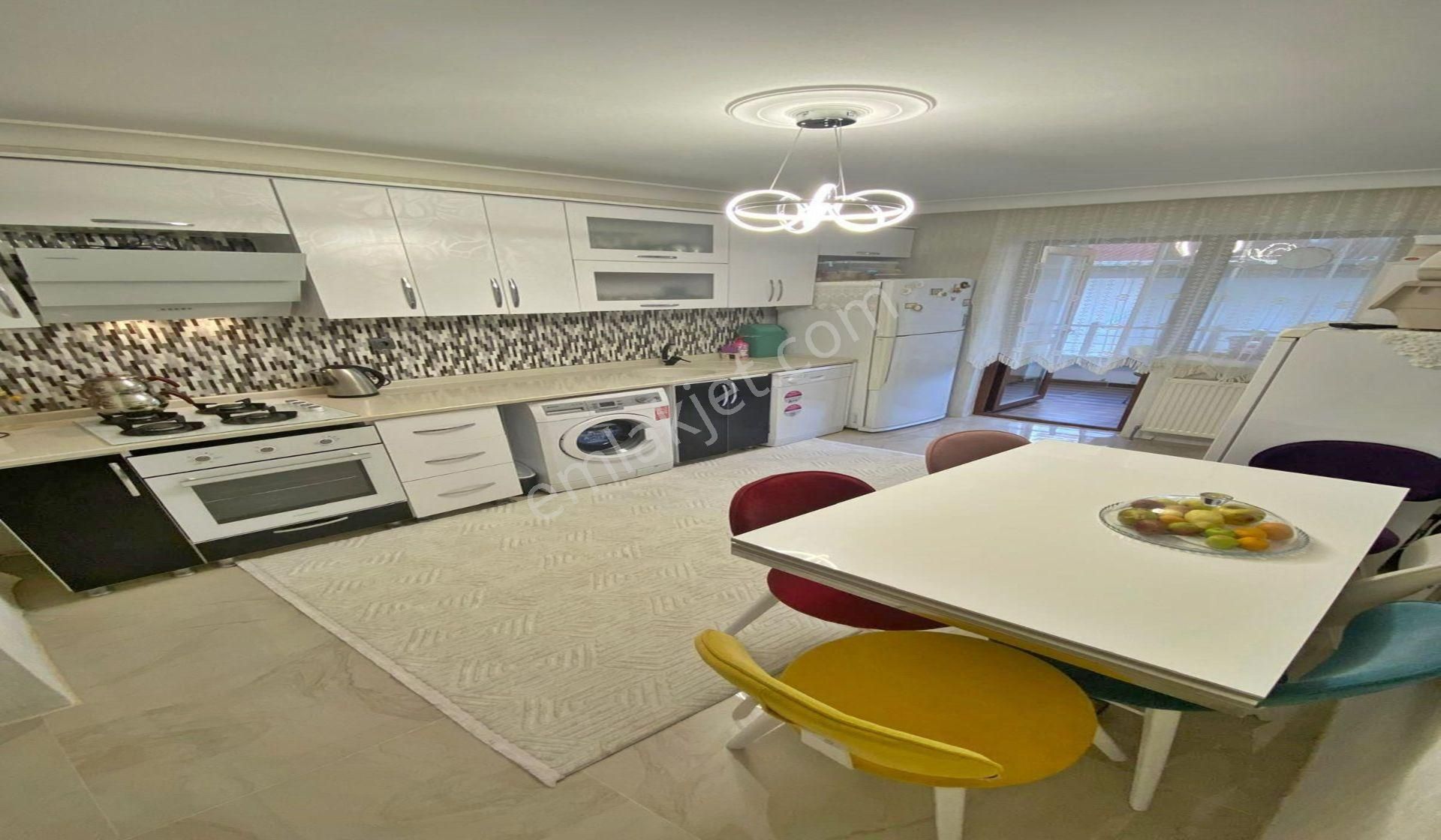 Ataparkda Yeni Binada Katta 3+1 Asansörlü Fırsatt