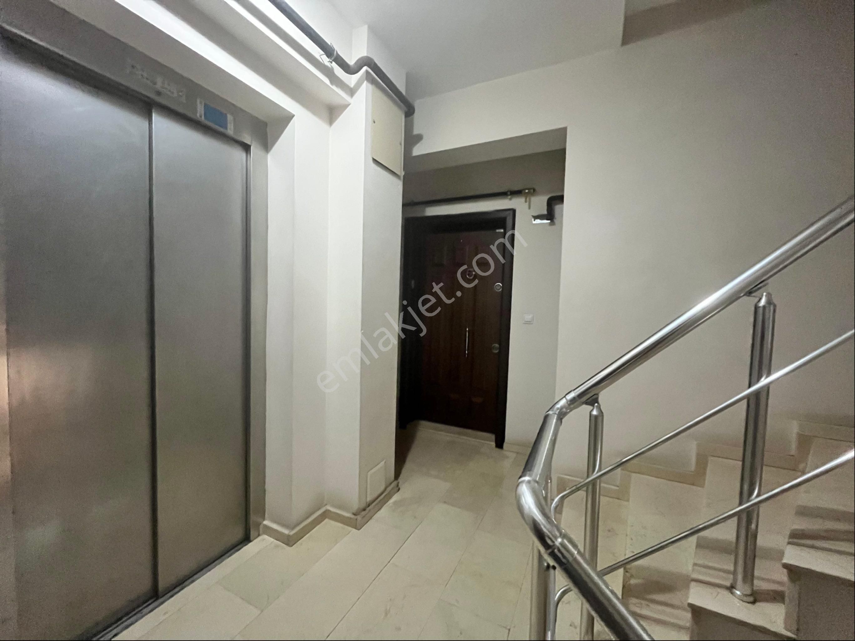 Karşıyaka Nergiz Çarşısına İzbana Yakın Stüdyo Daire - Görsel 7