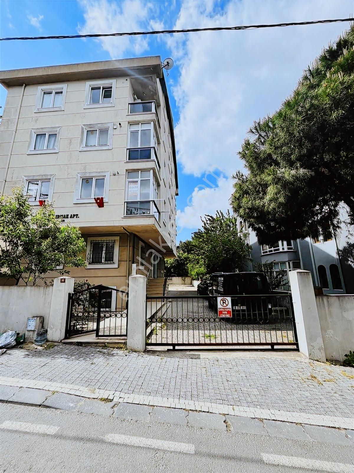 Silivri Alibey Mah'de İyi Konumda Kiralık 2+1 Ferah Daire