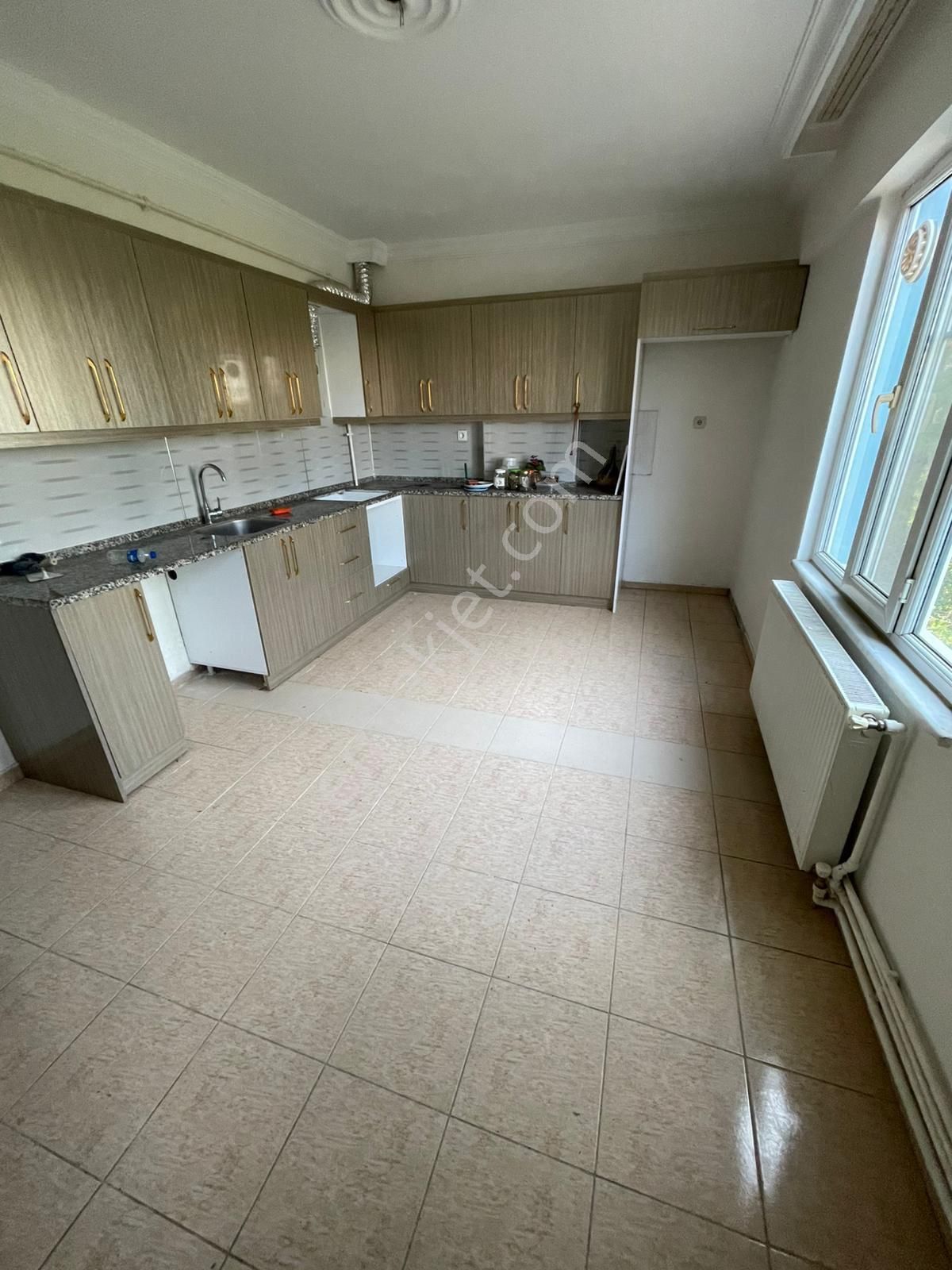 Yeşil Mahallede Kiralık 3+1 Doğalgazlı Kiralık Daire