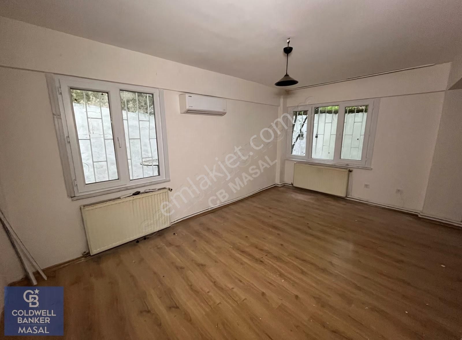 Gümüşsuyu Yenilenmiş 2+1 Kiralık Bahçeli Kullanışlı Daire - Görsel 3