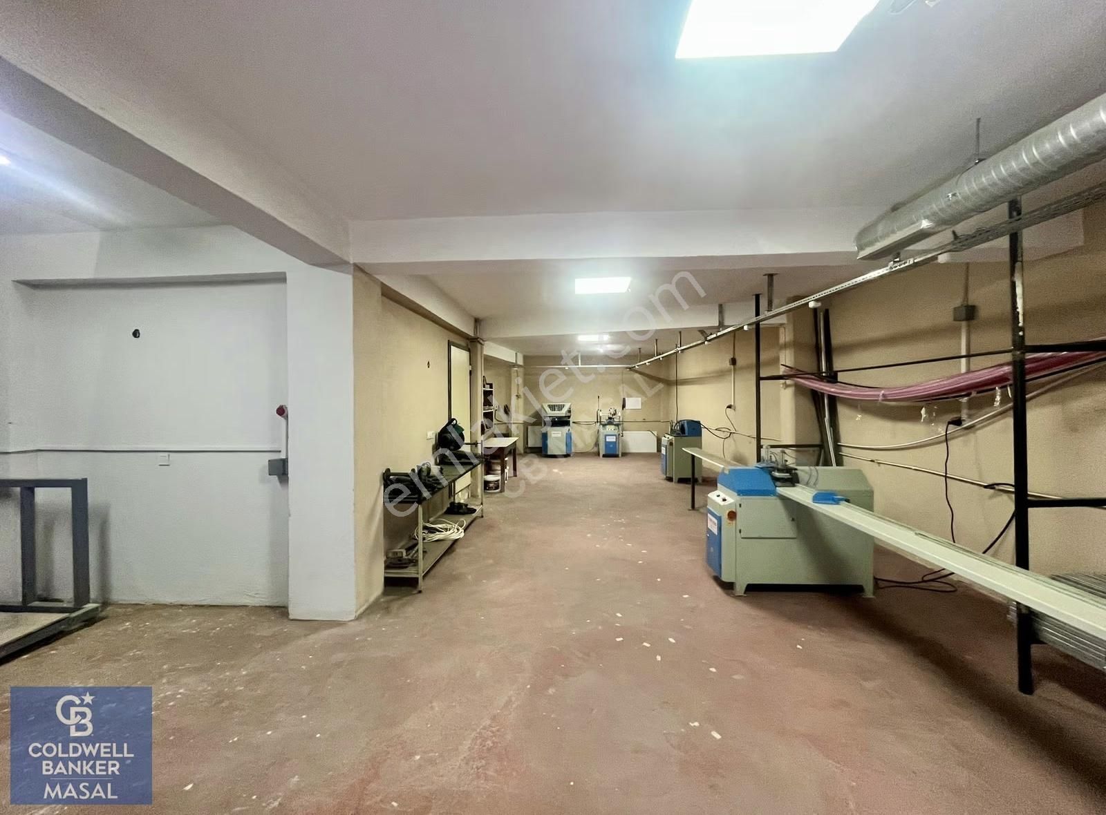 Samandıra Osmangazi Mh Satılık Depolu Yük Asansörlü 350m2 Dükkan - Görsel 2