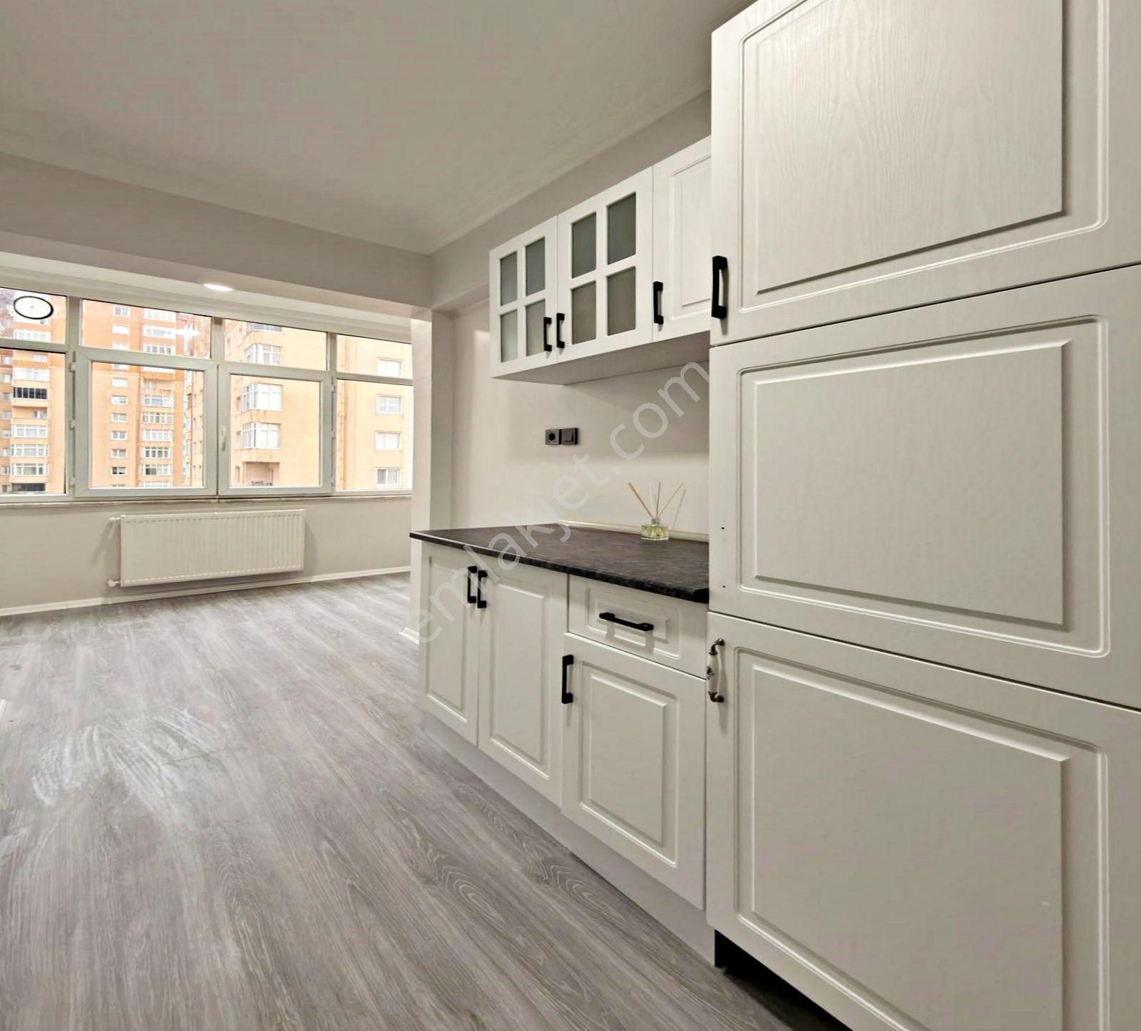 Barış Mahallesinde Kat Mülkiyetli Masrafsız 3+1 Satılık Daire - Görsel 2