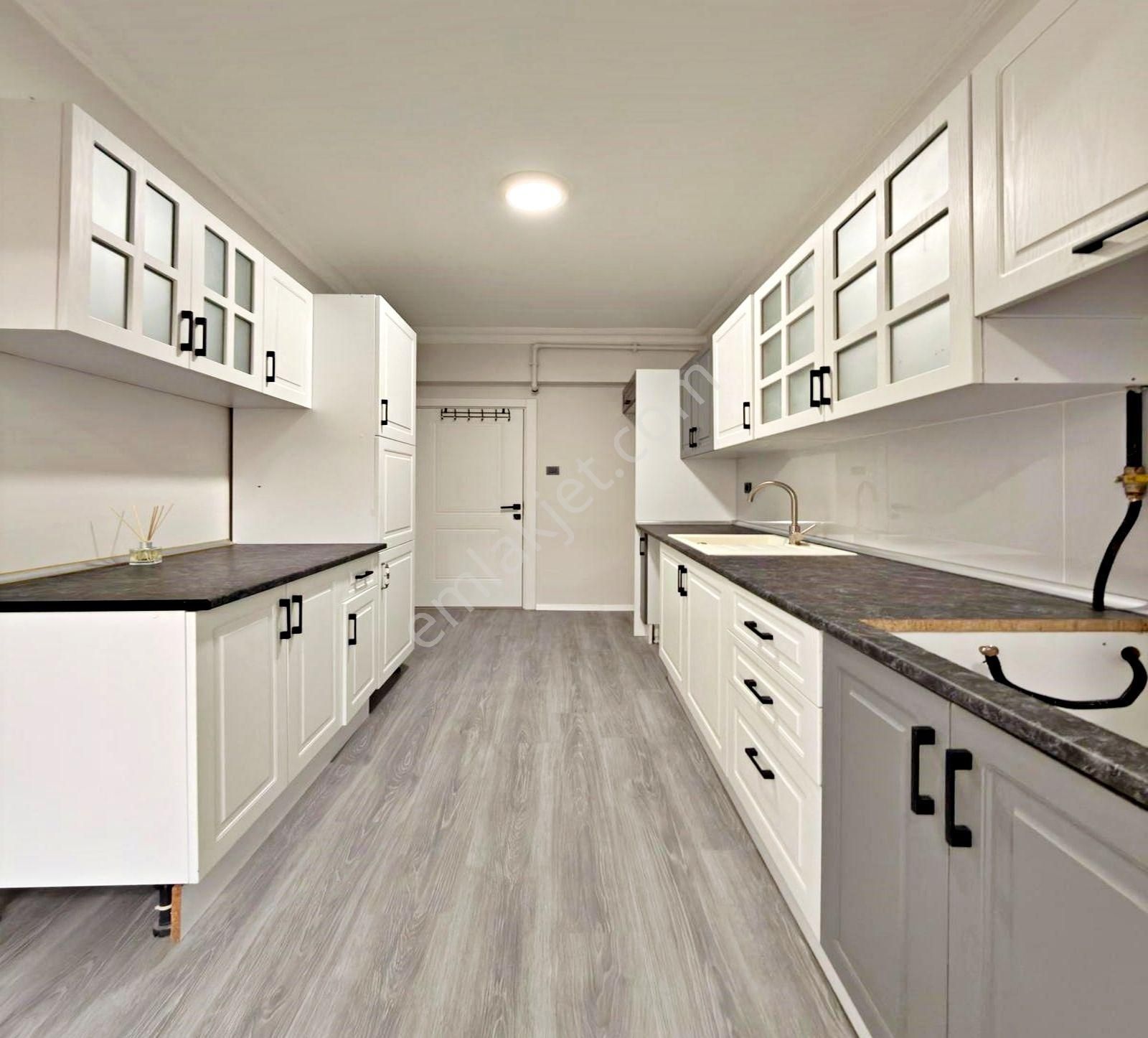 Barış Mahallesinde Kat Mülkiyetli Masrafsız 3+1 Satılık Daire - Görsel 3