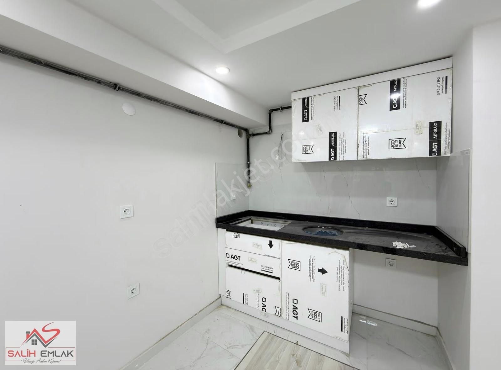 Salih Emlak 'tan Çift Cephe 1+1 Lüks Sıfır Yüksek Giriş Daire - Görsel 7