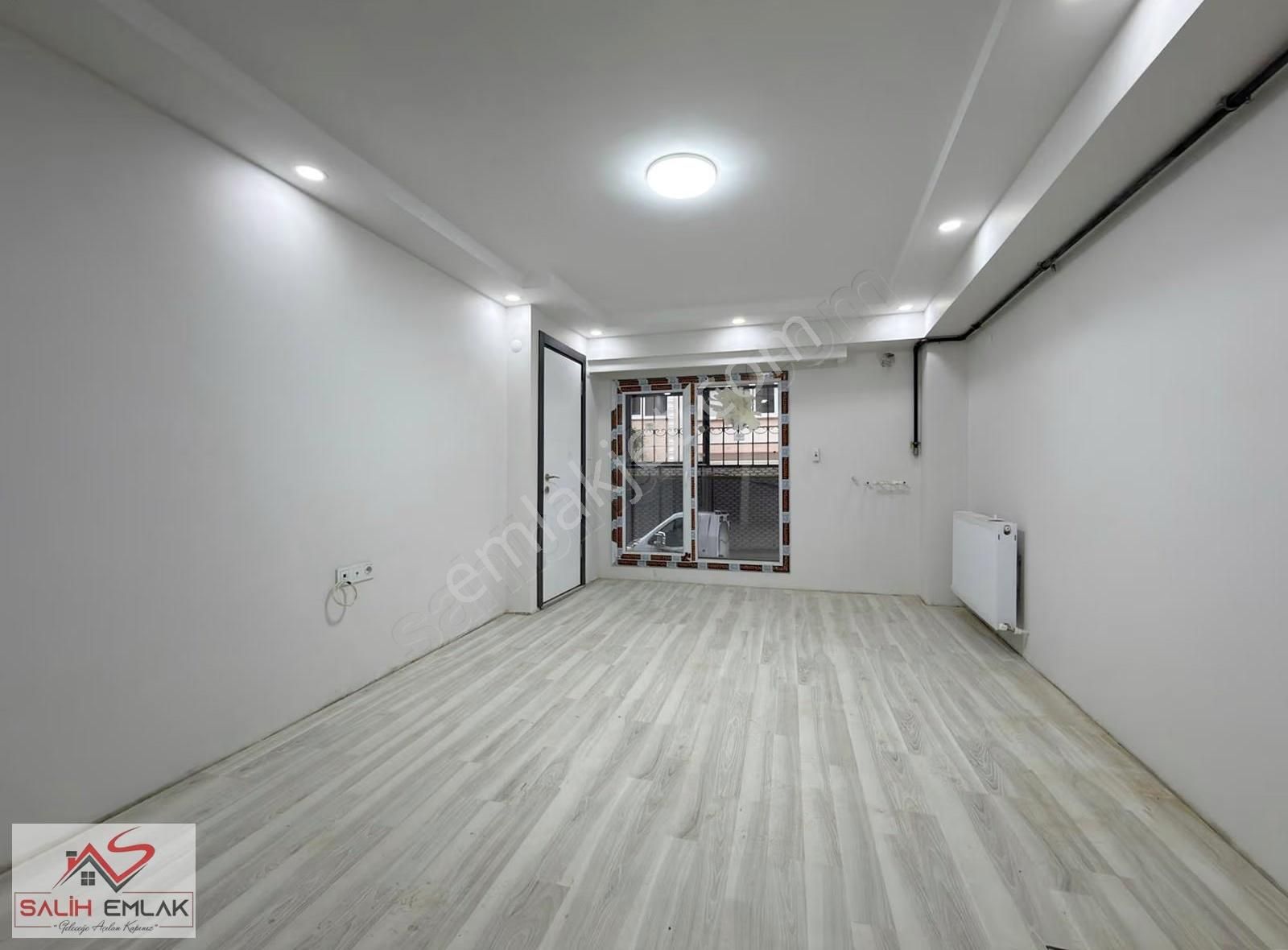 Salih Emlak 'tan Çift Cephe 1+1 Lüks Sıfır Yüksek Giriş Daire