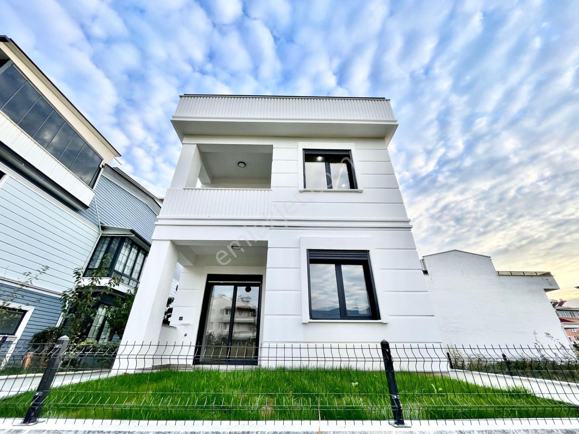 Berkay Demirel'den Akçayda Kazdağları Manzaralı 2+1 Dubleks