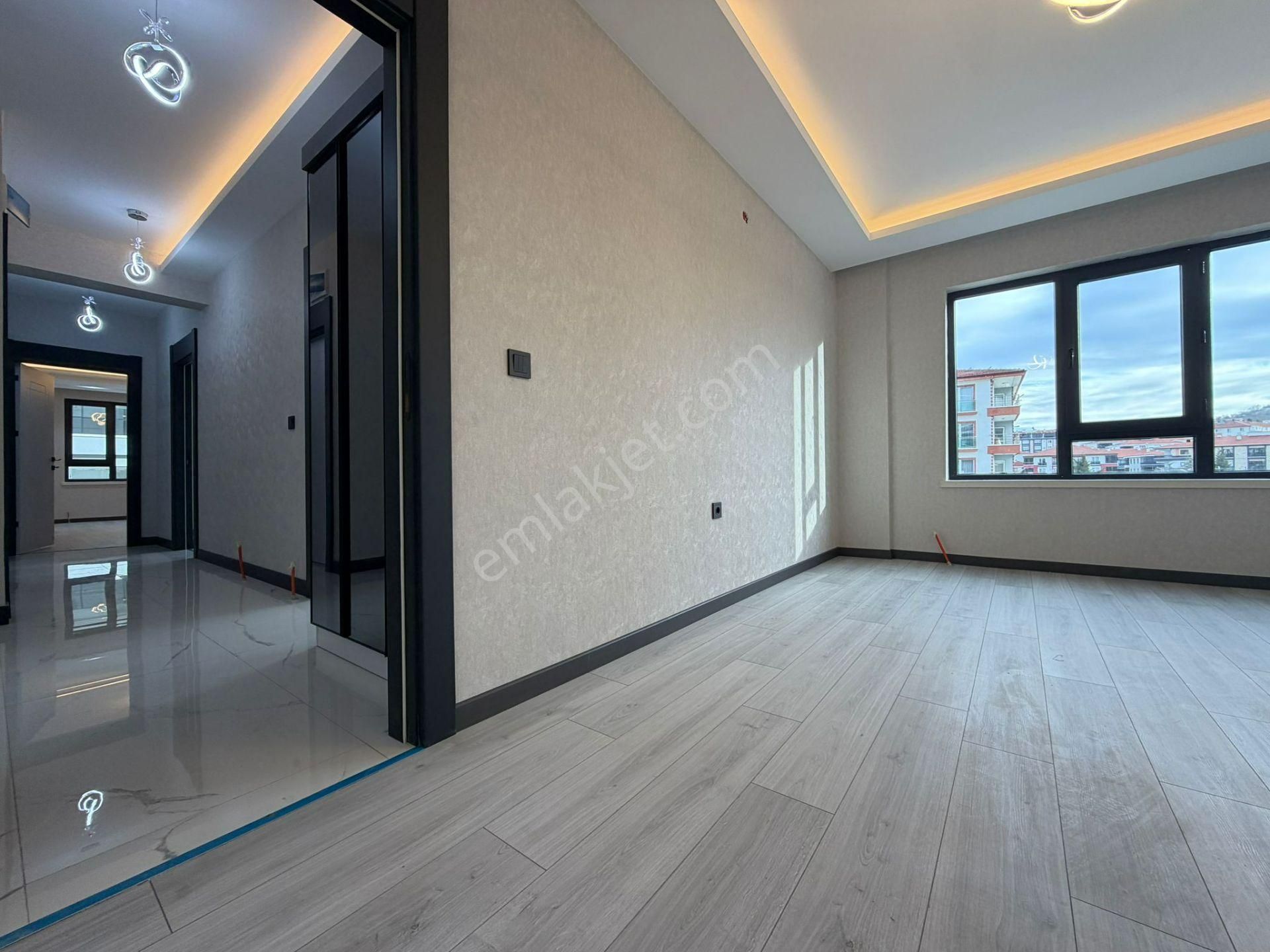 Öz.maşallah'dan Tam Yatırımlık Yüksek Kira Getirili Fırsat Daire - Görsel 15