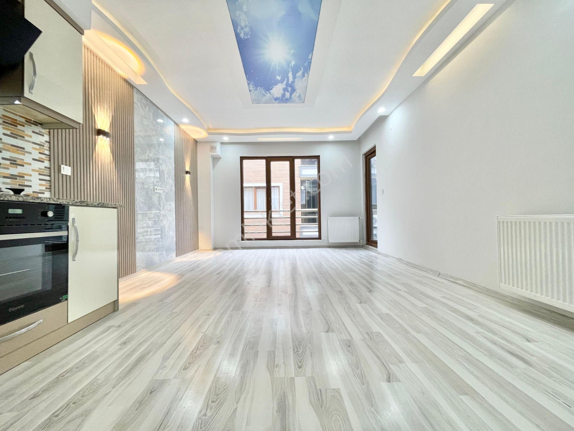 Berkay Demirel'den Altınkumda Lüks Tasarımlı Geniş Balkonlu 2+1 Daire - Görsel 11