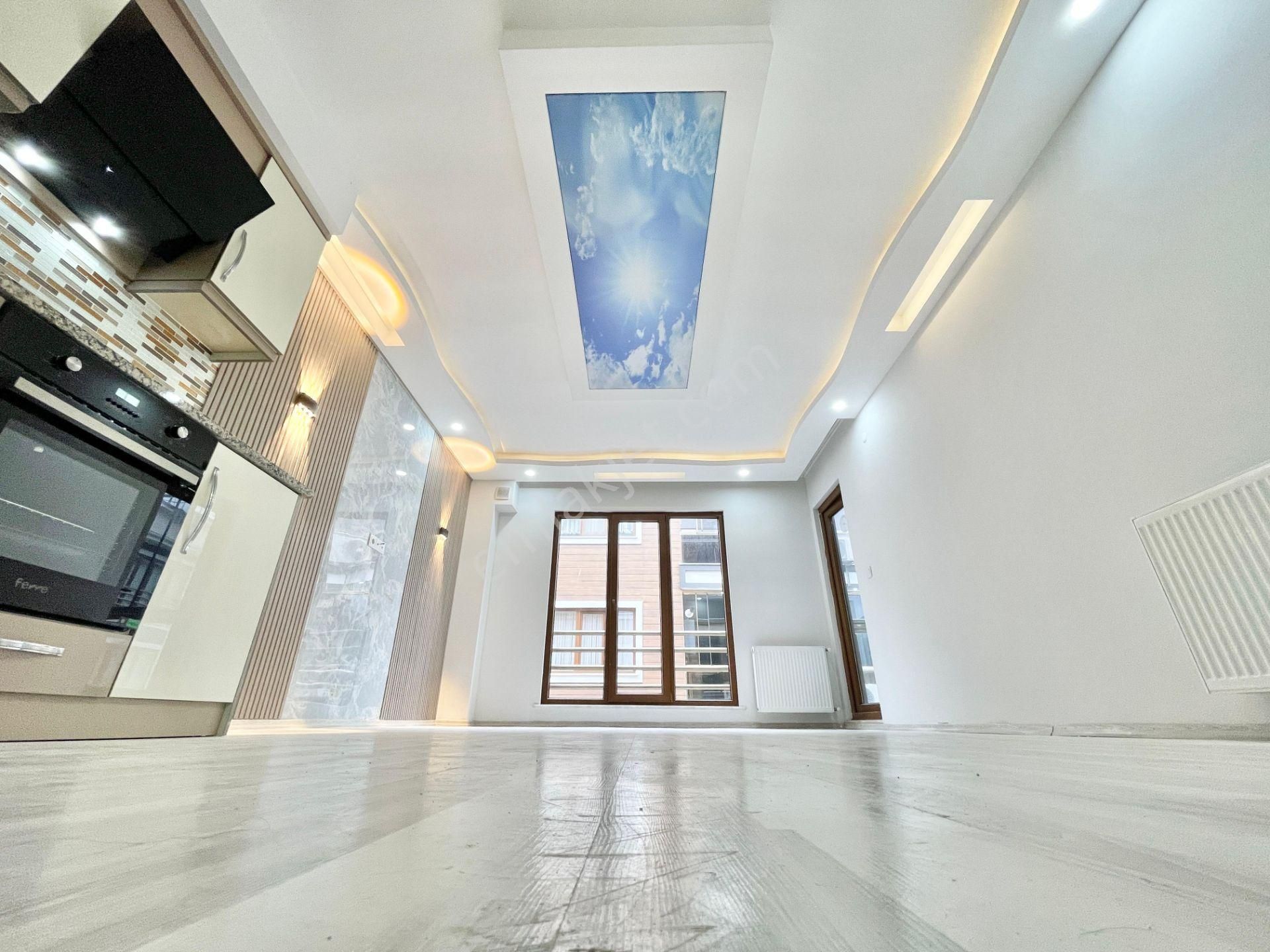 Berkay Demirel'den Altınkumda Lüks Tasarımlı Geniş Balkonlu 2+1 Daire - Görsel 8