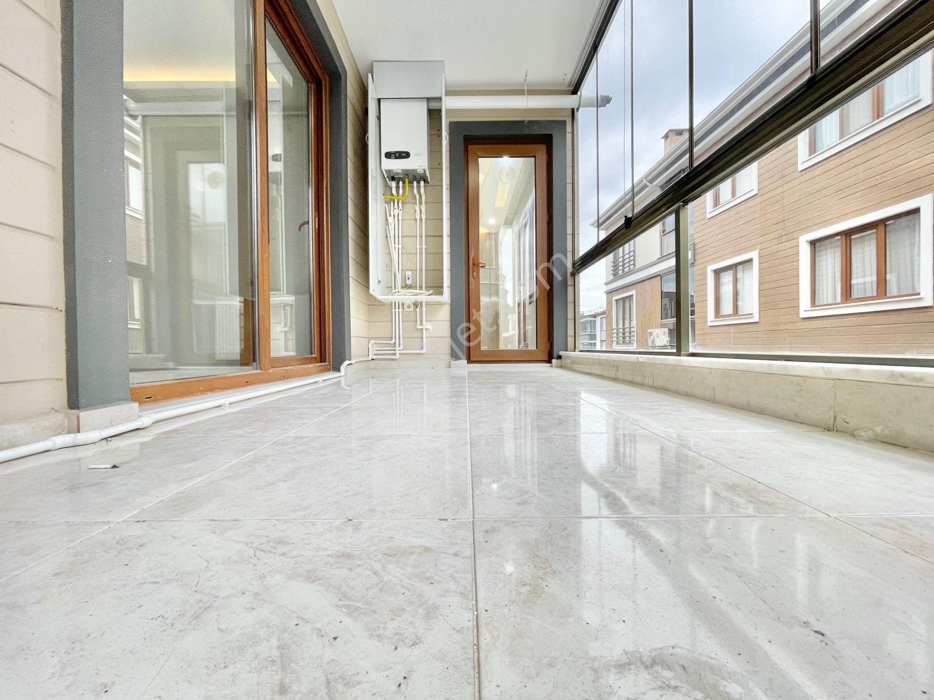 Berkay Demirel'den Altınkumda Lüks Tasarımlı Geniş Balkonlu 2+1 Daire - Görsel 20