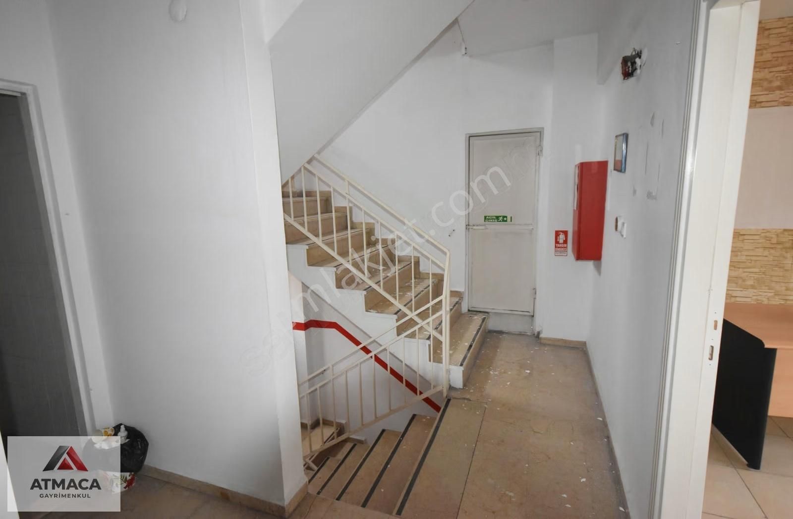 Sefaköy Halkalı Caddesine 2.bina 3.katlı 300 M2 Kiralık İşyeri - Görsel 6