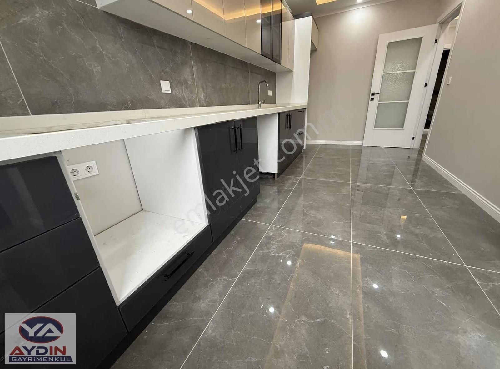 Darıca Fevzi Çakmakta Çift Teraslı Asansörlü 4+1 Üst Dubleks - Görsel 11