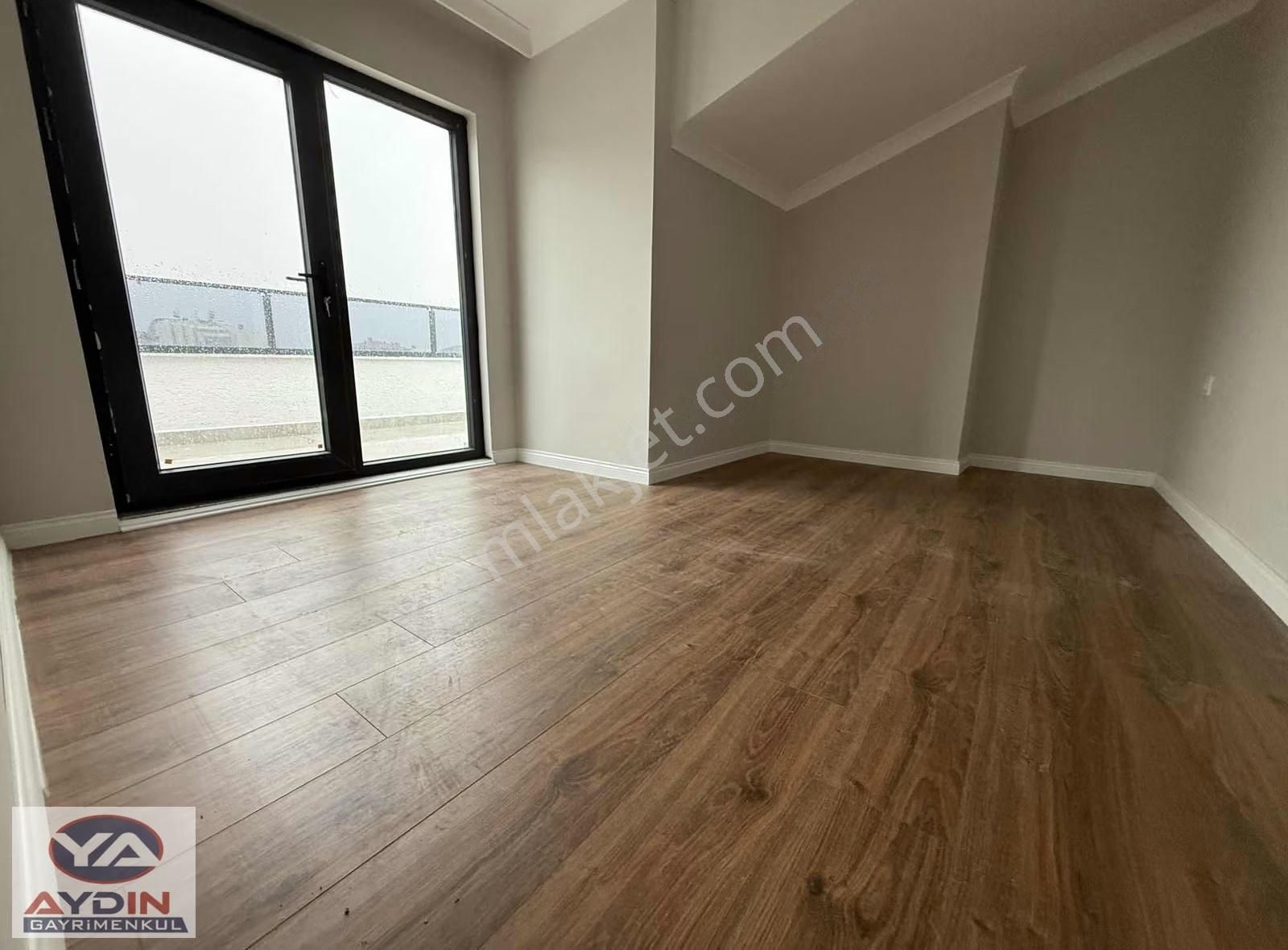 Darıca Fevzi Çakmakta Çift Teraslı Asansörlü 4+1 Üst Dubleks - Görsel 22