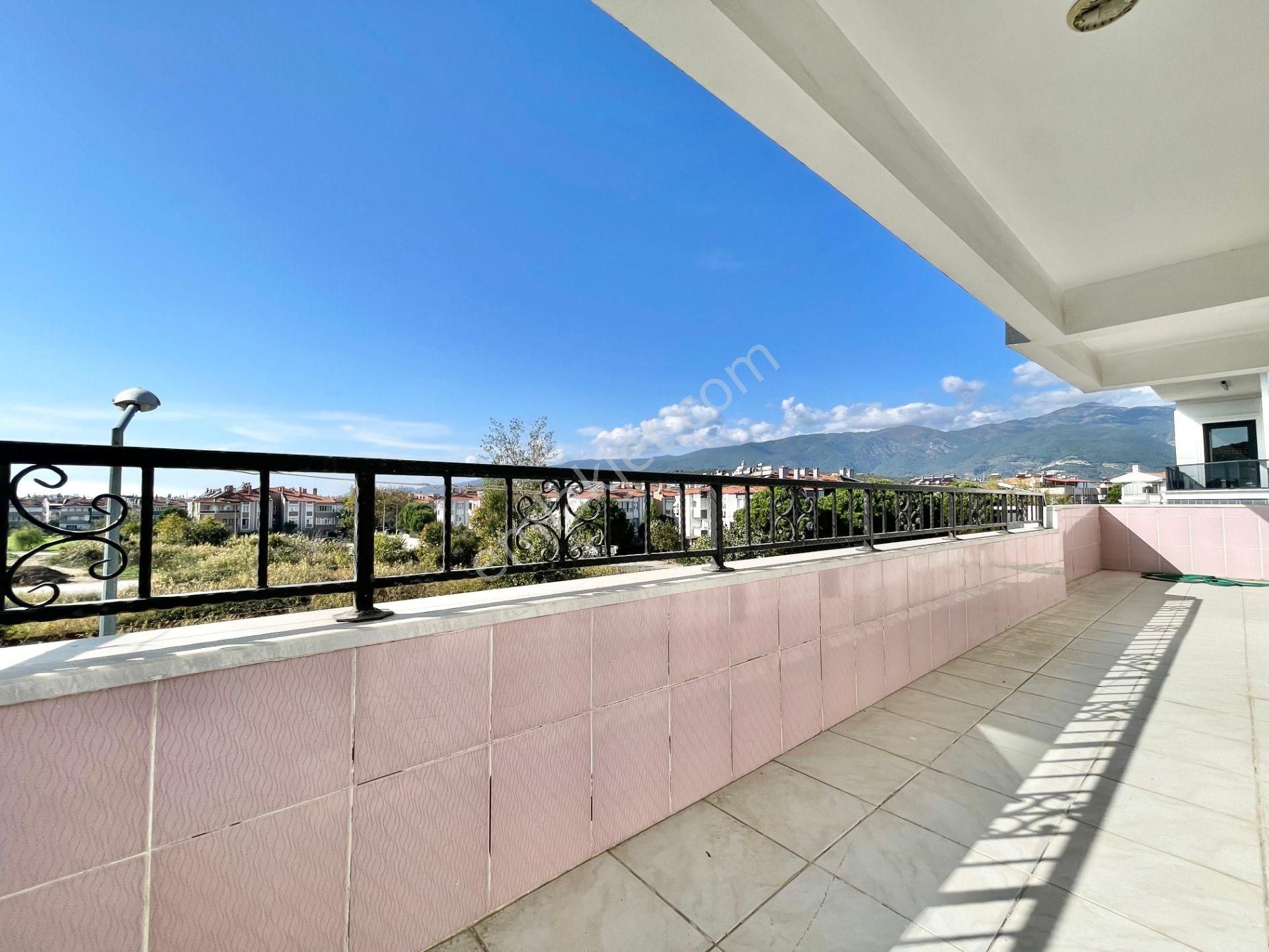 Berkay Demirel'den Akçay Merkezde Full Eşyalı Ön Cephe 3+1 Daire - Görsel 19