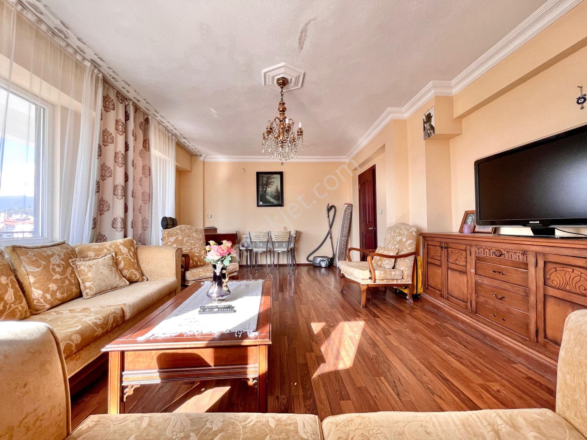 Berkay Demirel'den Akçay Merkezde Full Eşyalı Ön Cephe 3+1 Daire - Görsel 8