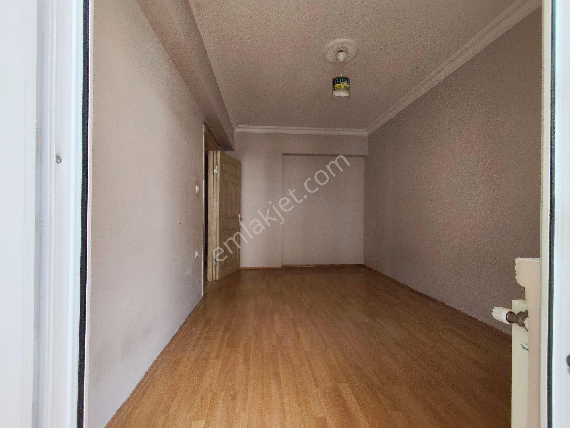 Yılmaz Gayrimenkulden Cadde Uzerı Asansorlü Kacırılmayacak 3+1 Fırsat Dairesi - Görsel 28