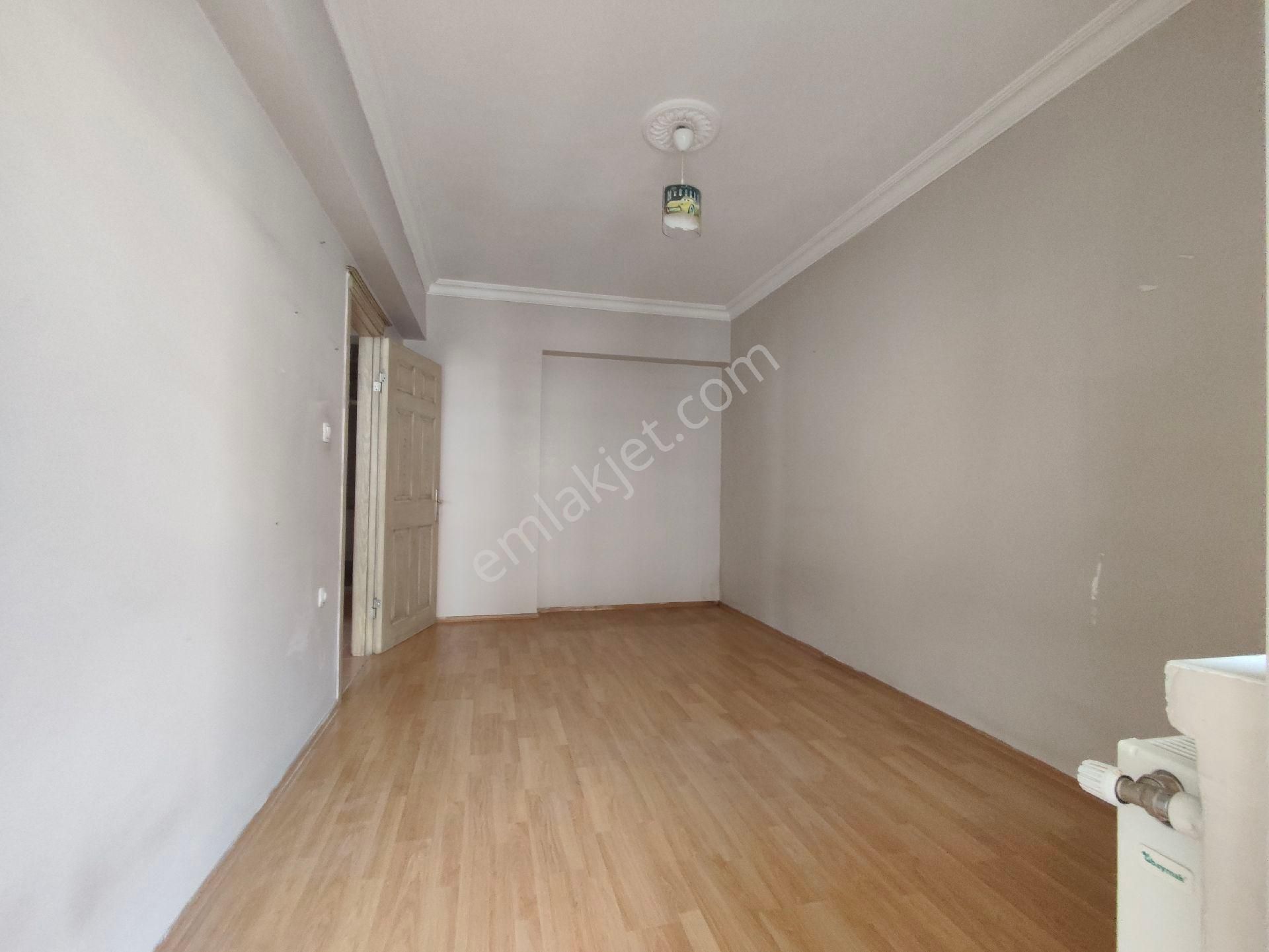 Yılmaz Gayrimenkulden Cadde Uzerı Asansorlü Kacırılmayacak 3+1 Fırsat Dairesi - Görsel 29