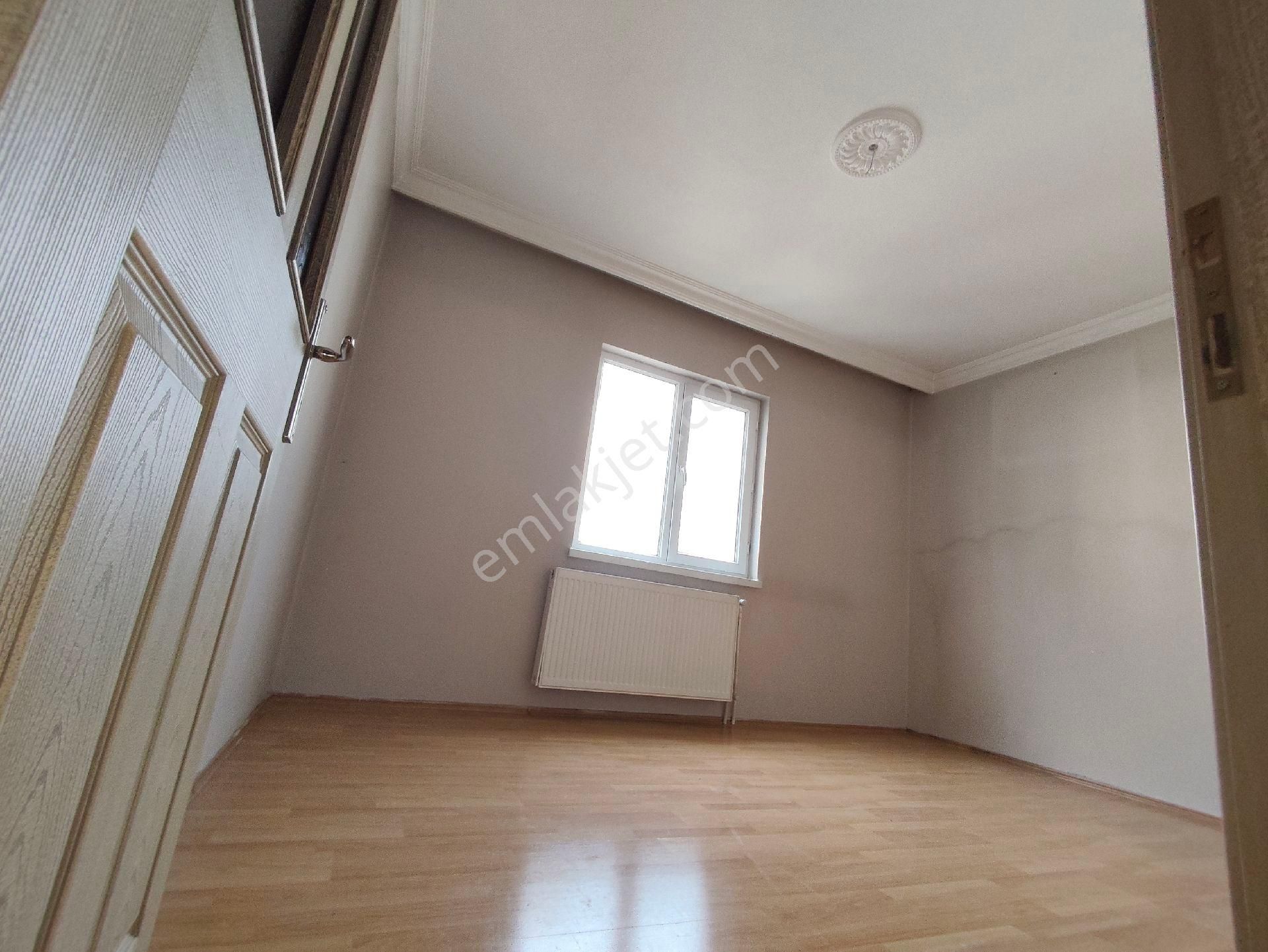 Yılmaz Gayrimenkulden Cadde Uzerı Asansorlü Kacırılmayacak 3+1 Fırsat Dairesi - Görsel 12