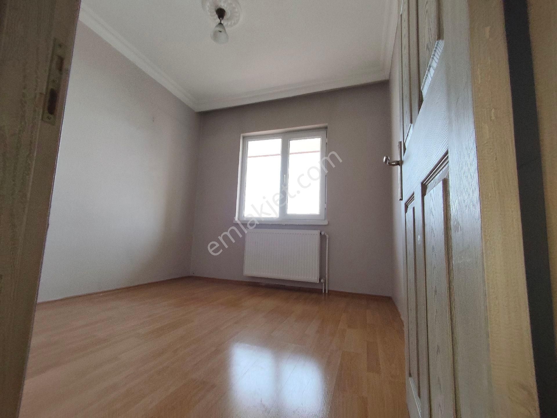 Yılmaz Gayrimenkulden Cadde Uzerı Asansorlü Kacırılmayacak 3+1 Fırsat Dairesi - Görsel 16