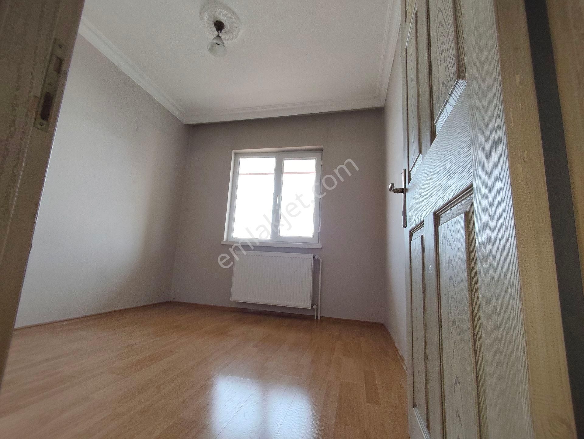 Yılmaz Gayrimenkulden Cadde Uzerı Asansorlü Kacırılmayacak 3+1 Fırsat Dairesi - Görsel 15