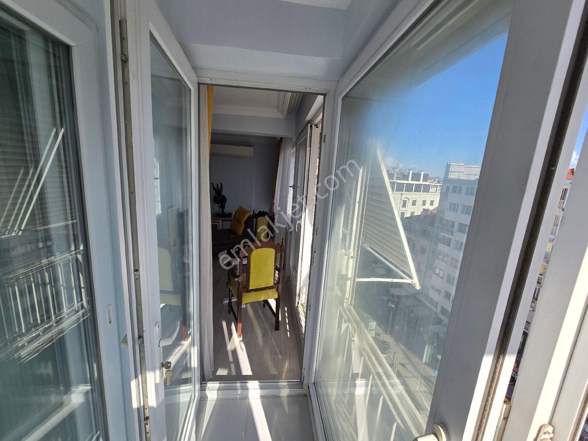 Alsancak Gündoğdu Meydanında Satılık 2+1 Daire - Görsel 16