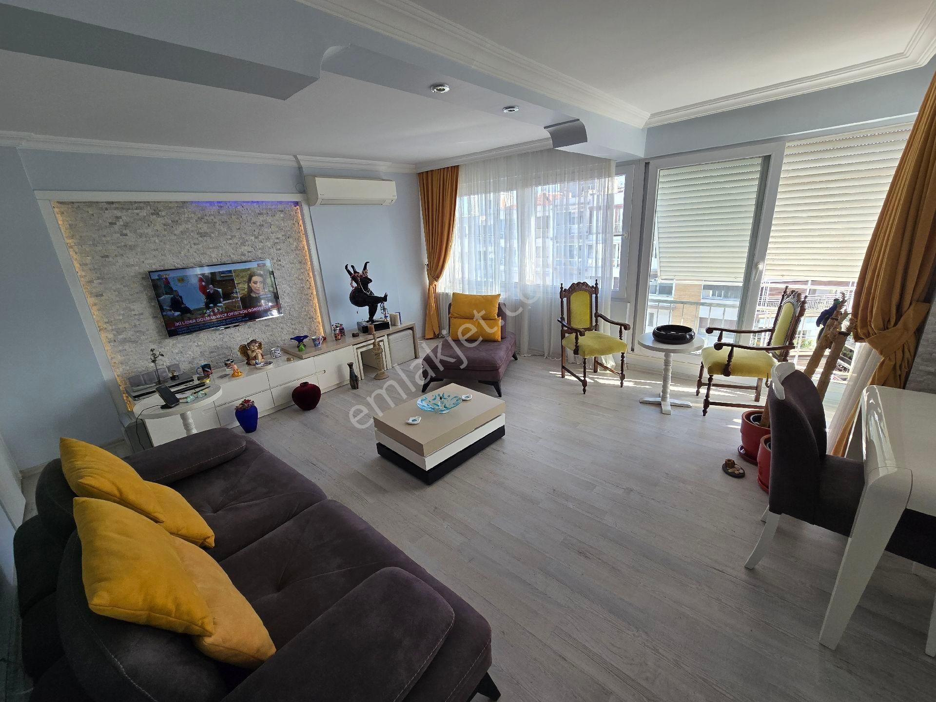 Alsancak Gündoğdu Meydanında Satılık 2+1 Daire - Görsel 21